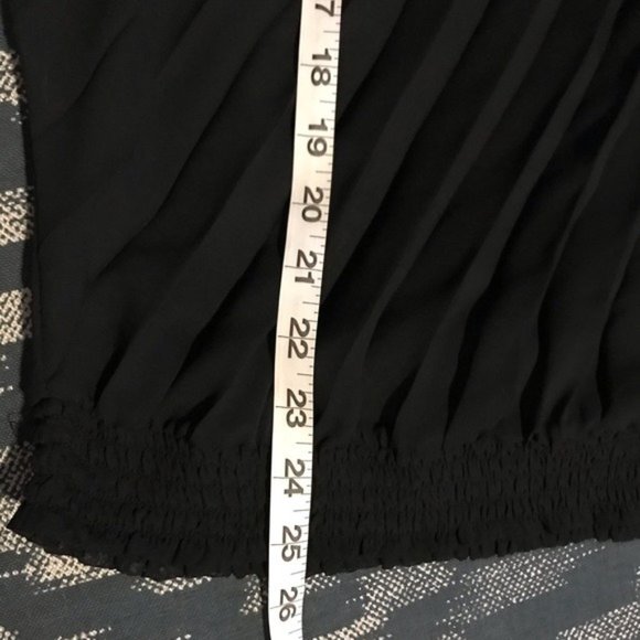 Rampage Pleated Flowy Beaded Cutout Blouse Top N30 - Picture 11 of 11